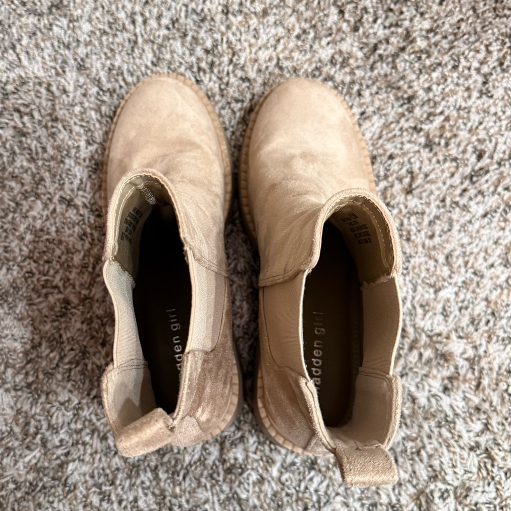 Madden Girl Platform Chelsea Boots - sand/beige - Picture 8 of 13
